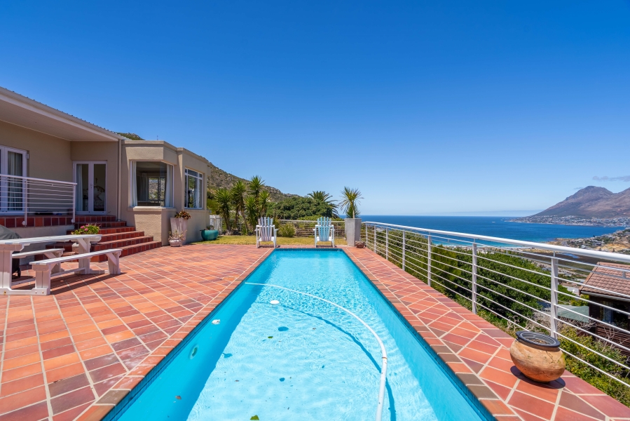 4 Bedroom Property for Sale in Glencairn Heights Western Cape